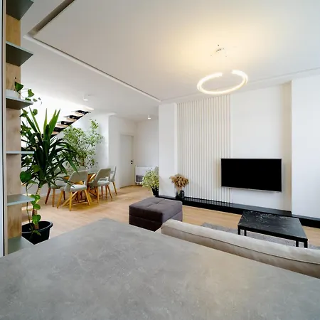 Cityview Penthouse With Private Veranda 公寓 *