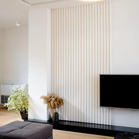 Cityview Penthouse With Private Veranda * 地拉那