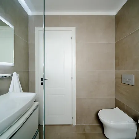 Cityview Penthouse With Private Veranda Apartman Tirana