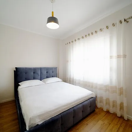 Cityview Penthouse With Private Veranda Apartman